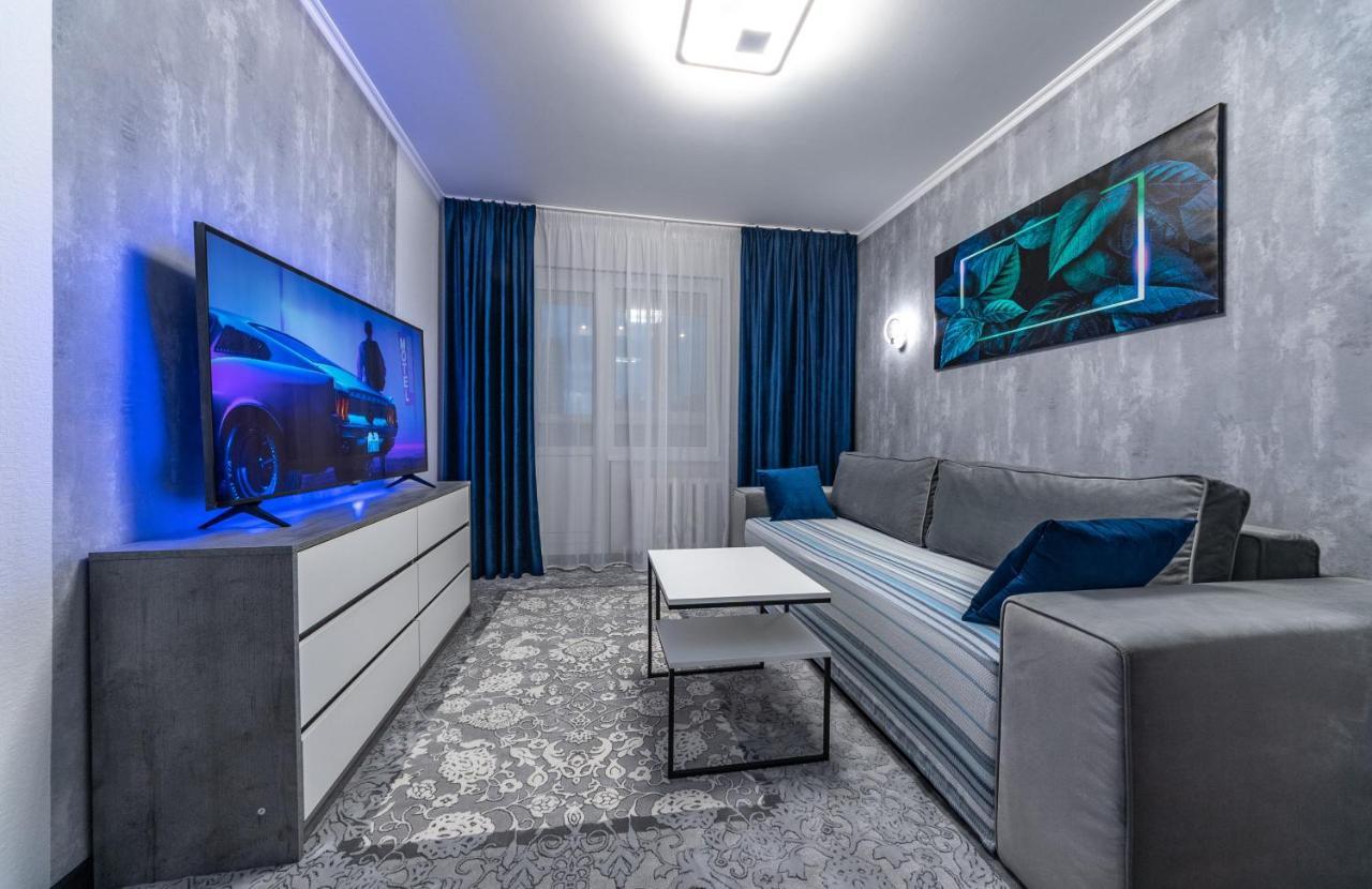 Modern 3 Bedroom Apartment Kiev Dış mekan fotoğraf