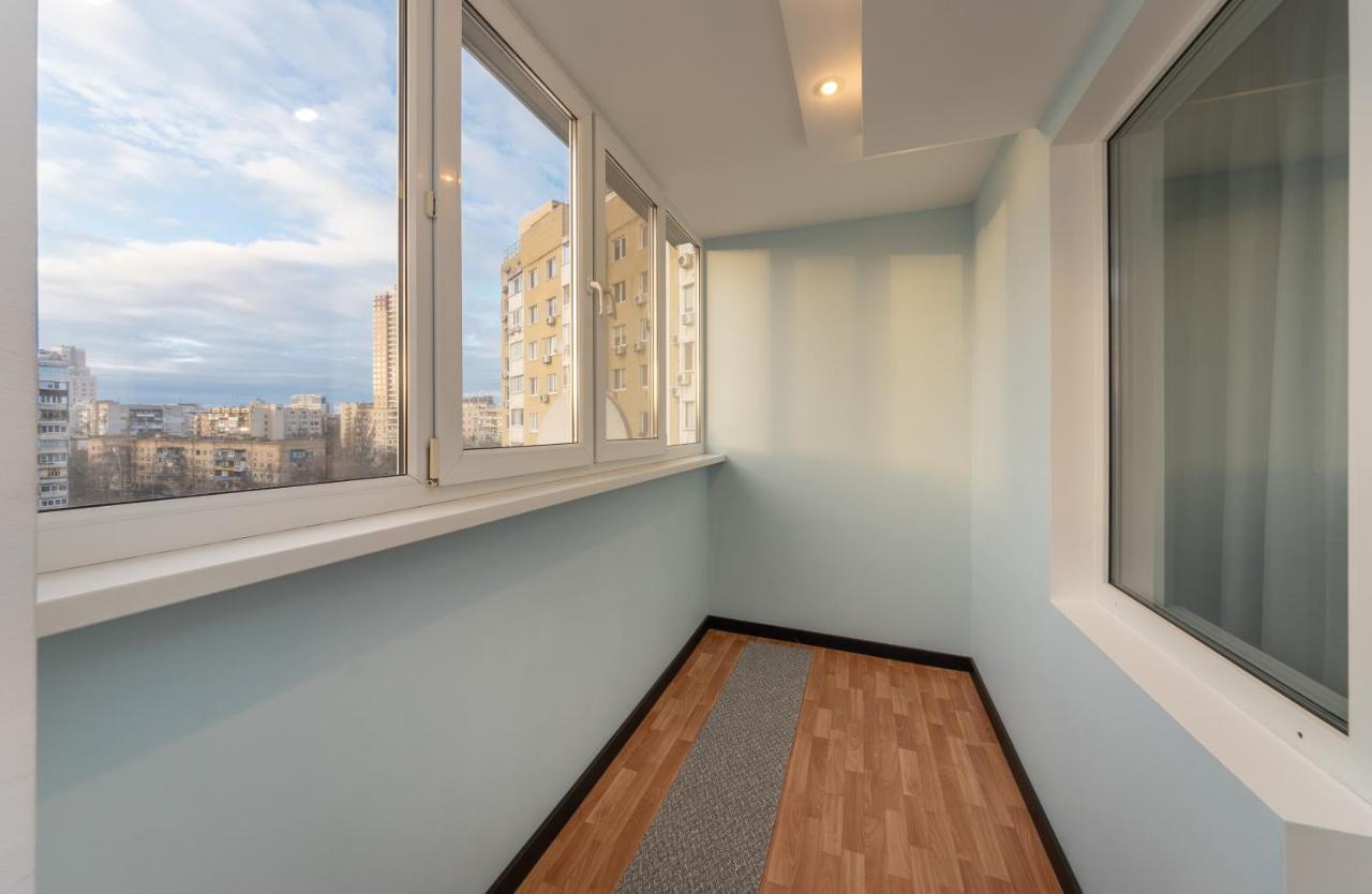 Modern 3 Bedroom Apartment Kiev Dış mekan fotoğraf
