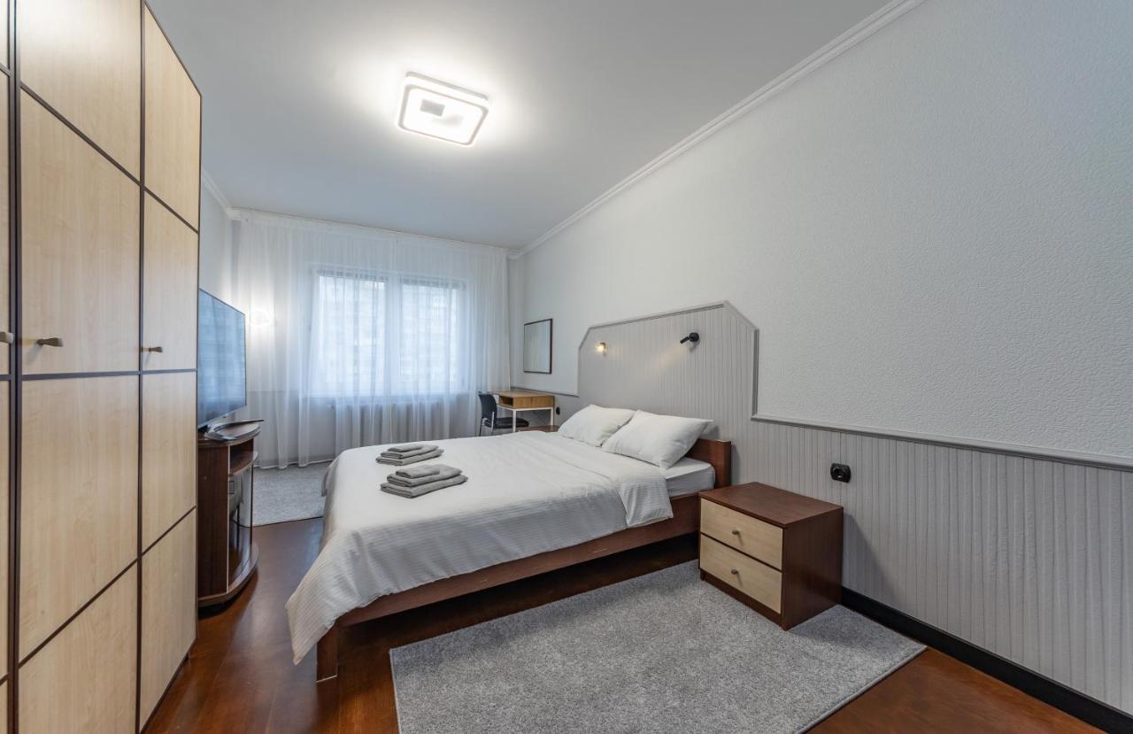 Modern 3 Bedroom Apartment Kiev Dış mekan fotoğraf